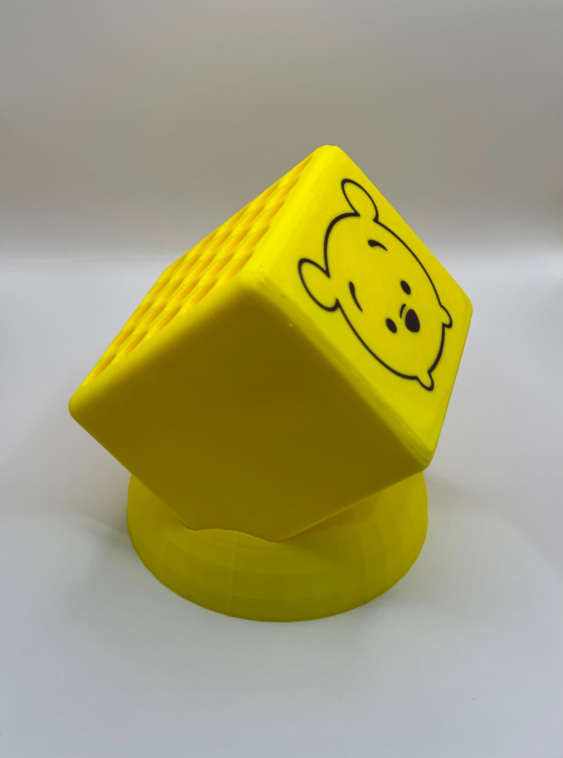 Winnie Pooh markers holder