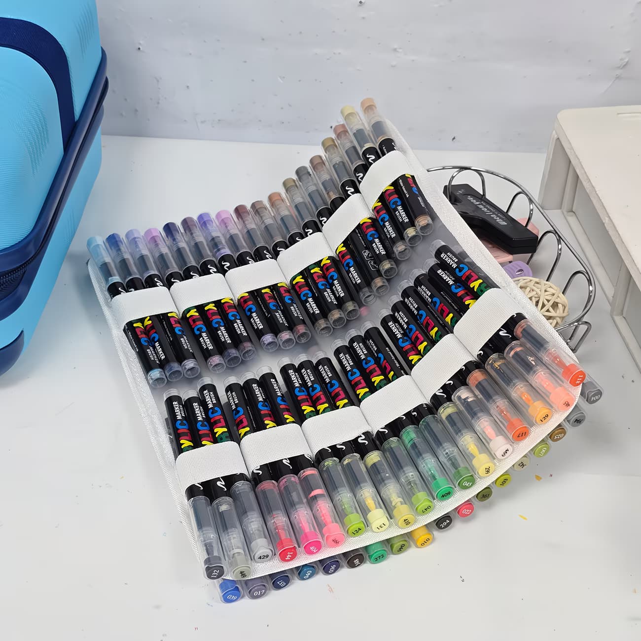 418 Colors Acrylic Brush Markers (plastic bag)