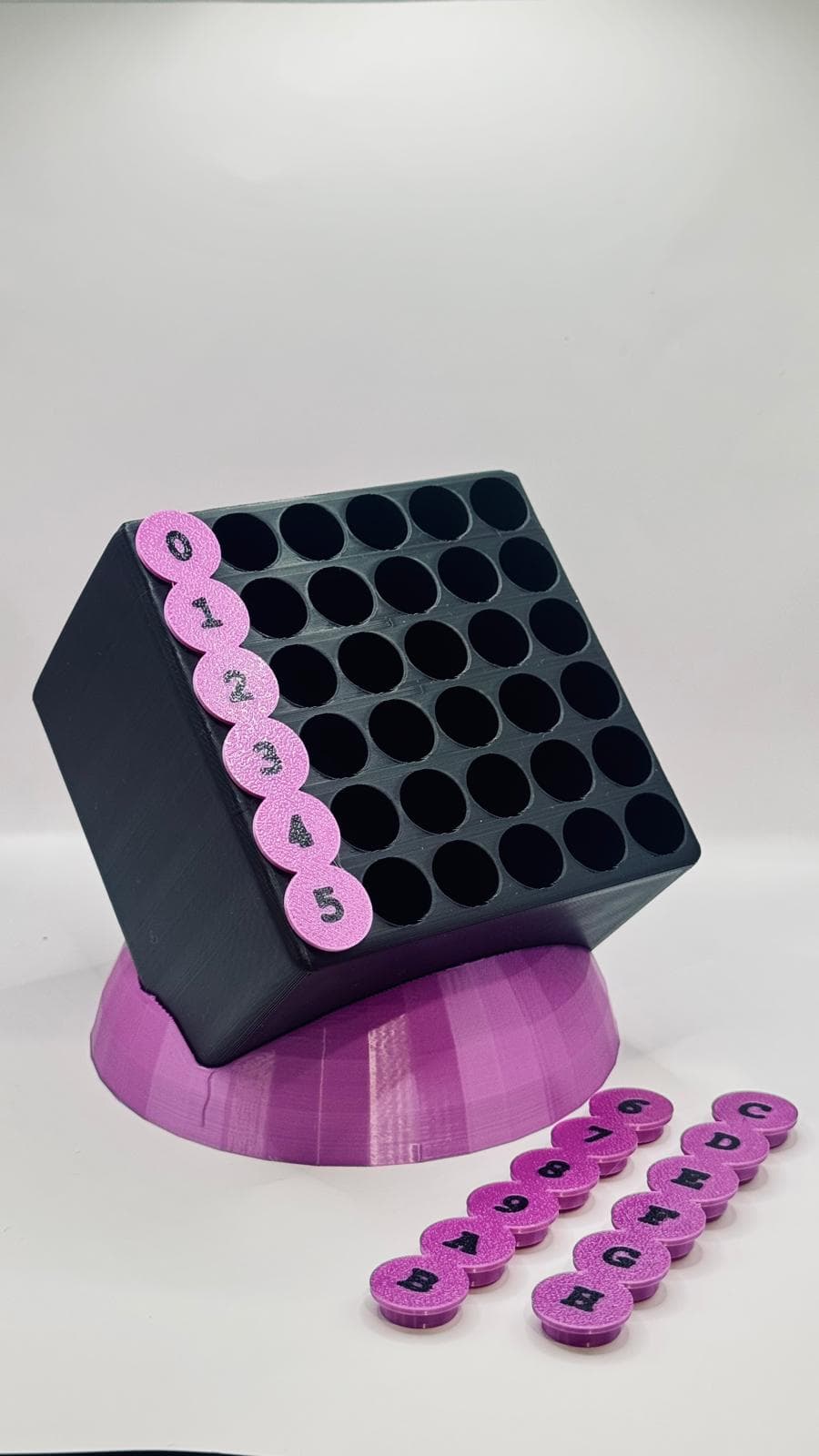 Ursula numbered markers holder